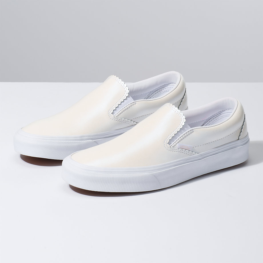 Vans Bayan Kaykay Ayakkabısı Pearl Suede Slip-On Beyaz | 65766-792